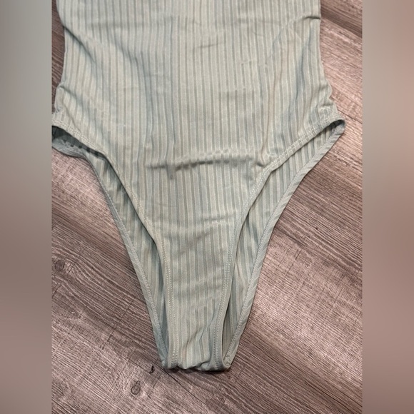 Mint Green Ribbed Swimsuit - Picture 2 of 4